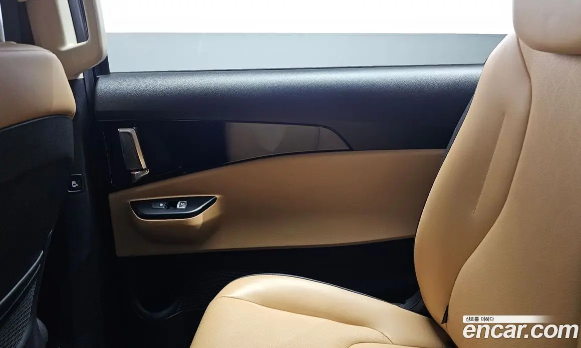 Kia Carnival 2023 3.5 автомат (гидро), фото 15