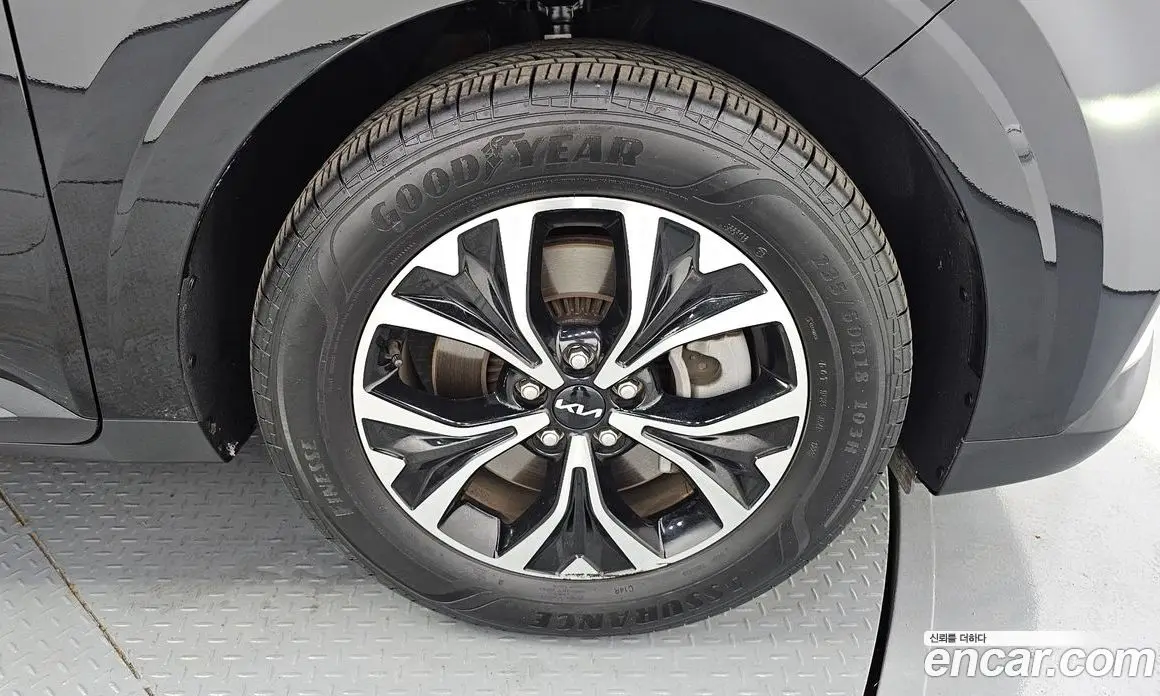Kia Carnival 2023 3.5 автомат (гидро), фото 7