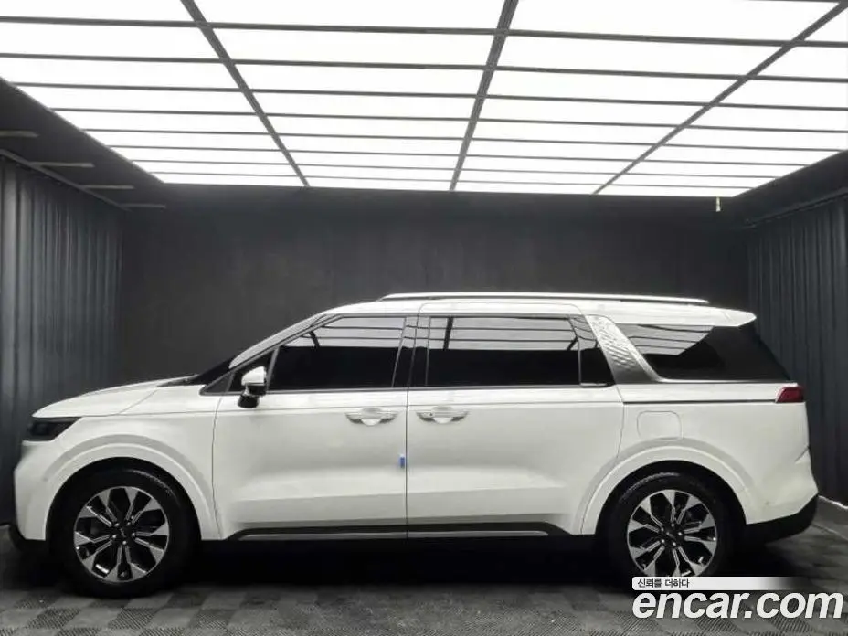 Kia Carnival 2023 3.5 автомат (гидро), фото 3 Kia Carnival 2023 3.5 автомат (гидро), фото 3