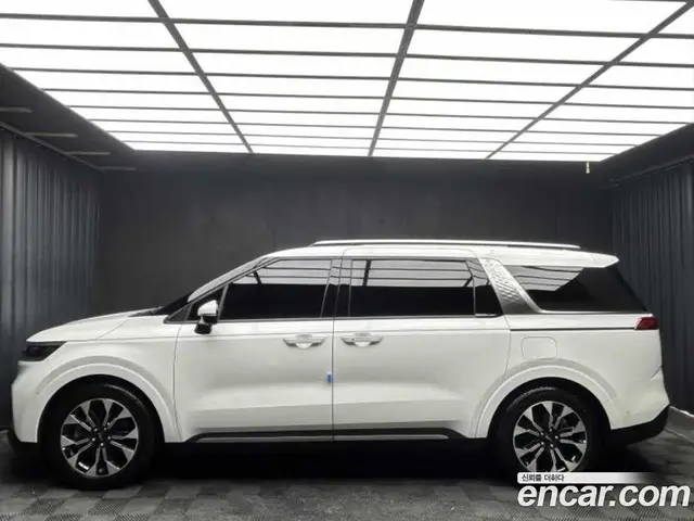 Kia Carnival 2023 3.5 автомат (гидро), миниатюра 3 Kia Carnival 2023 3.5 автомат (гидро), миниатюра 3
