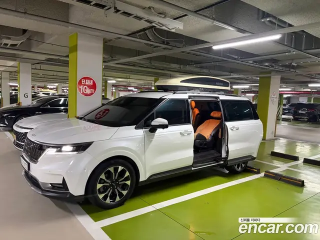 Kia Carnival, 2023, 80 237 км