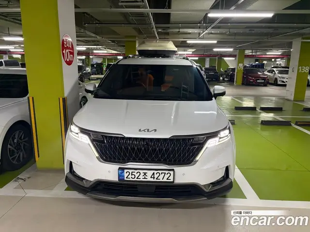 Kia Carnival 2023 2.2 автомат (гидро), миниатюра 3
