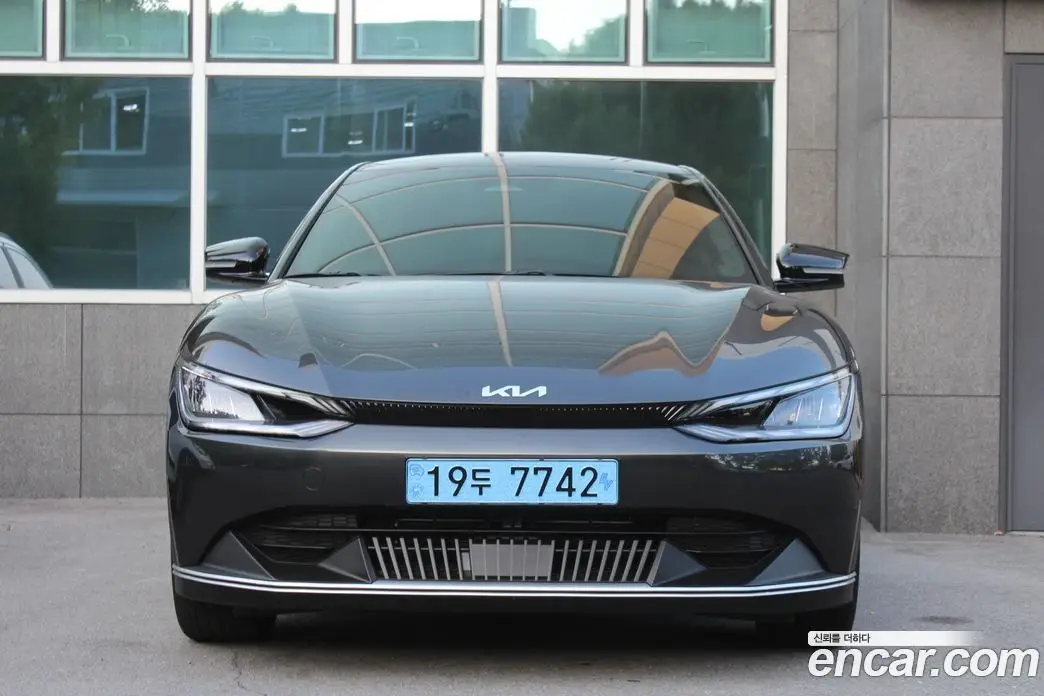 Kia EV6 2022 0.1 автомат (гидро), фото 2 Kia EV6 2022 0.1 автомат (гидро), фото 2