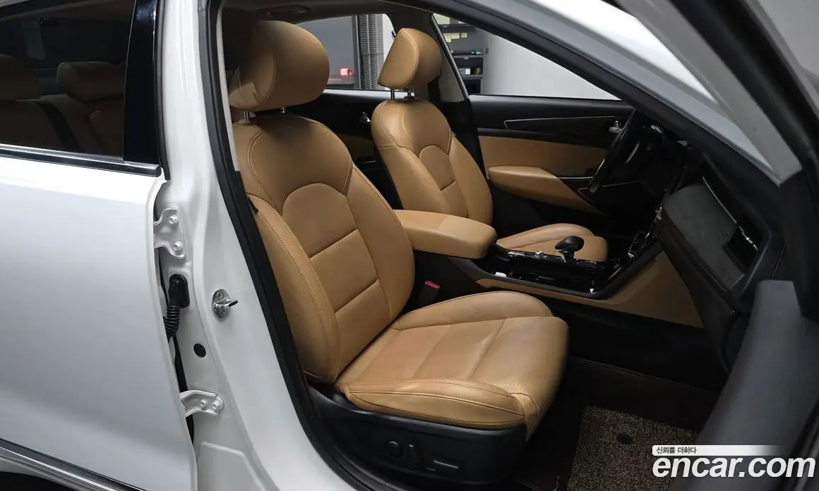 Kia K7 2019 2.5 автомат (гидро), фото 15 Kia K7 2019 2.5 автомат (гидро), фото 15