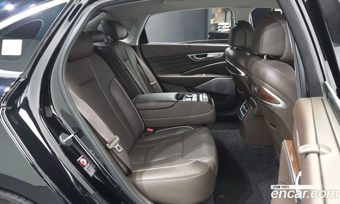 Kia K9 2018 3.8 автомат (гидро), фото 18 Kia K9 2018 3.8 автомат (гидро), фото 18