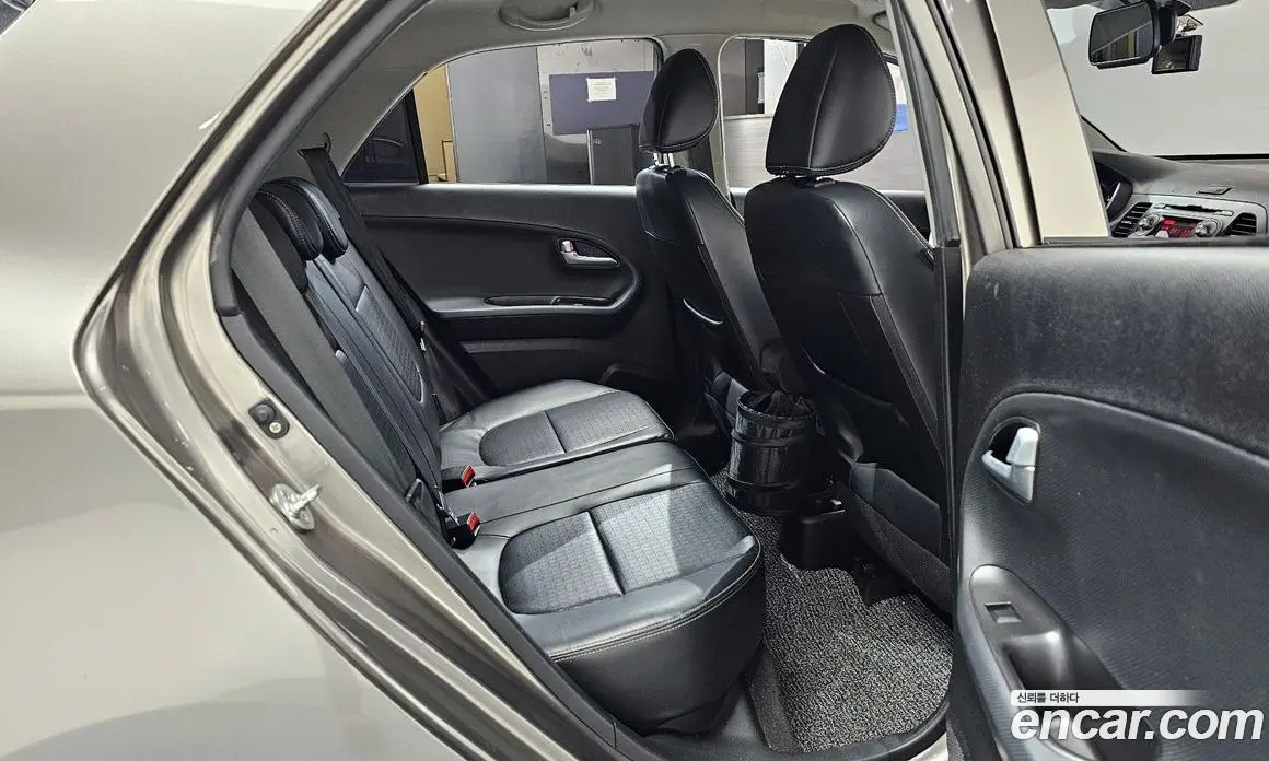 Kia Morning 2015 1.0 автомат (гидро), фото 16