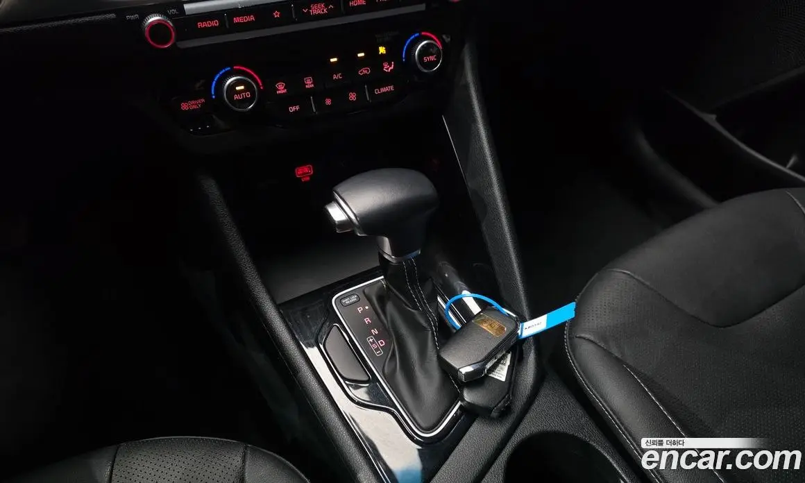 Kia Niro 2019 1.6 автомат (гидро), фото 9