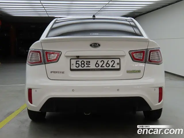 Kia Porte 2013 1.6 автомат (гидро), миниатюра 3
