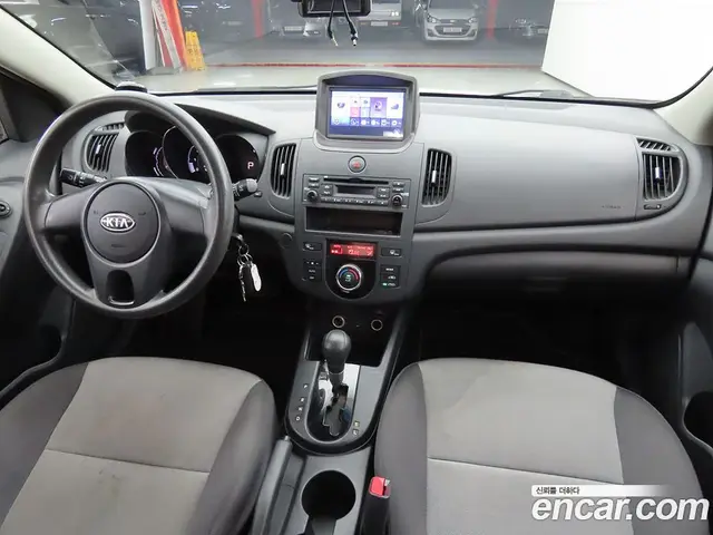 Kia Porte 2013 1.6 автомат (гидро), миниатюра 5