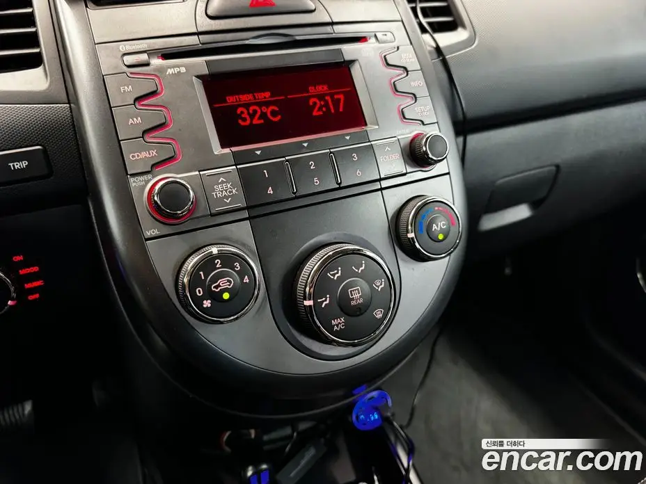 Kia Soul 2010 1.6 автомат (гидро), фото 16