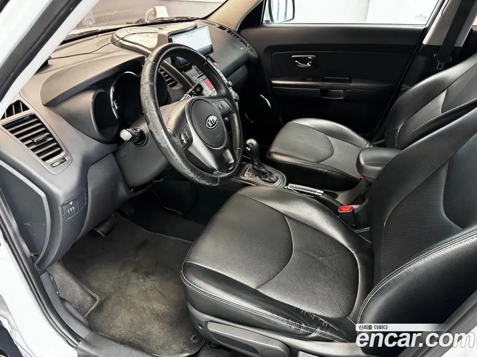 Kia Soul 2010 1.6 автомат (гидро), фото 10