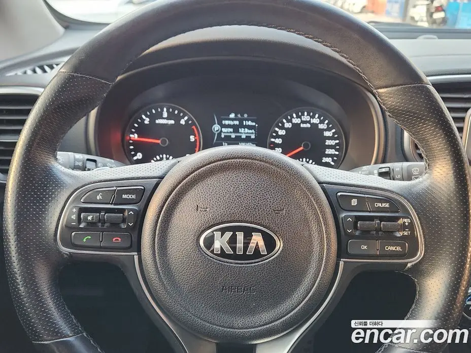 Kia Sportage 2015 2.0 автомат (гидро), фото 14