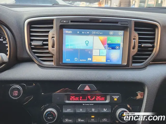 Kia Sportage 2015 2.0 автомат (гидро), миниатюра 9