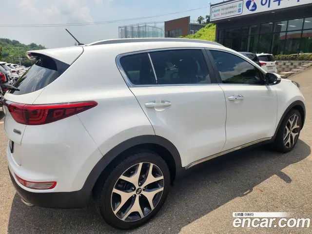 Kia Sportage 2017 2.0 автомат (гидро), миниатюра 4