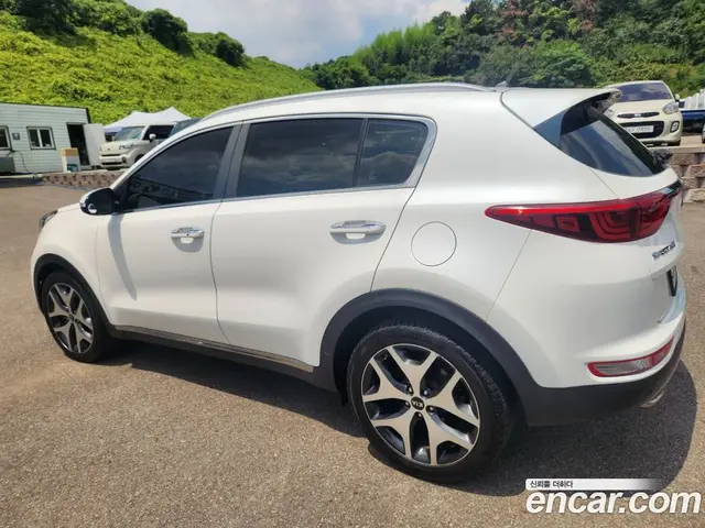 Kia Sportage 2017 2.0 автомат (гидро), миниатюра 5