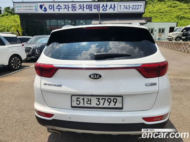 Kia Sportage 2017 2.0 автомат (гидро), миниатюра 6