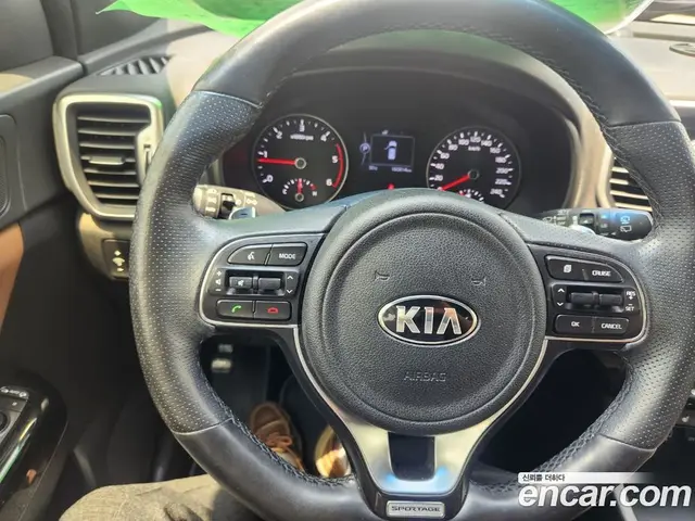 Kia Sportage 2017 2.0 автомат (гидро), миниатюра 10