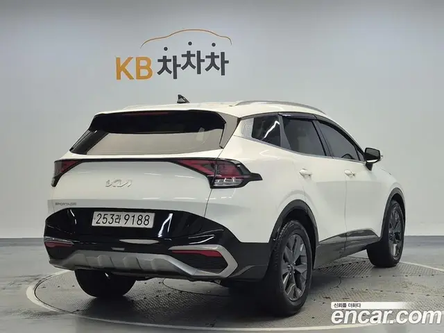 Kia Sportage 2022 1.6 автомат (гидро), миниатюра 3