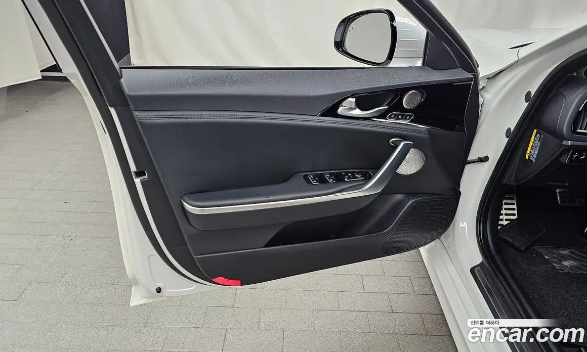 Kia Stinger 2017 2.0 автомат (гидро), фото 14