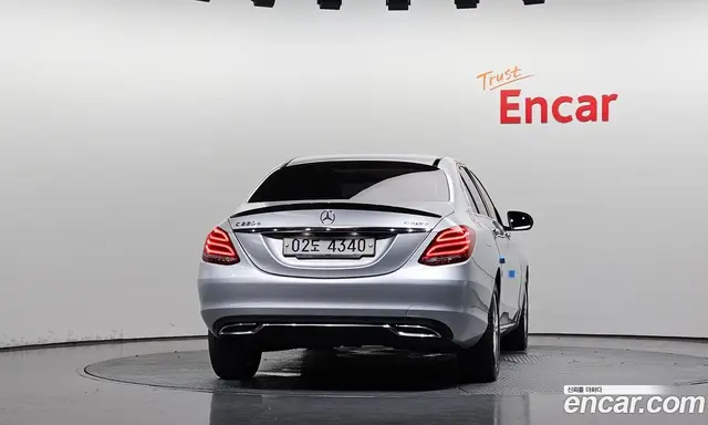 Mercedes-Benz C-Class 2017 2.1 автомат (гидро), миниатюра 4 Mercedes-Benz C-Class 2017 2.1 автомат (гидро), миниатюра 4