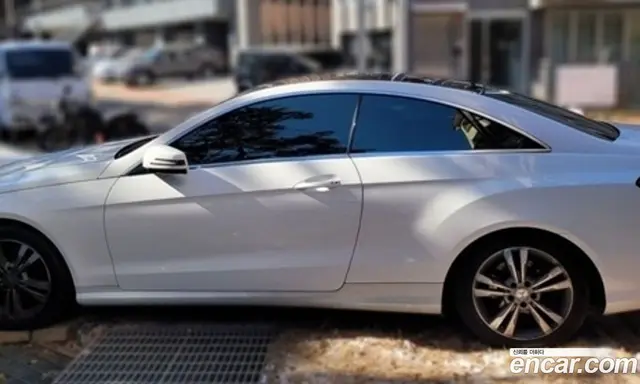 Mercedes-Benz E-Class 2014 2.0 автомат (гидро), миниатюра 4