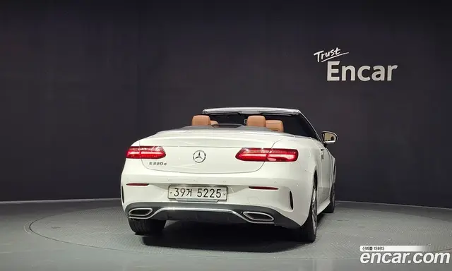 Mercedes-Benz E-Class 2018 1.9 автомат (гидро), миниатюра 4