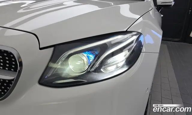 Mercedes-Benz E-Class 2018 1.9 автомат (гидро), миниатюра 8