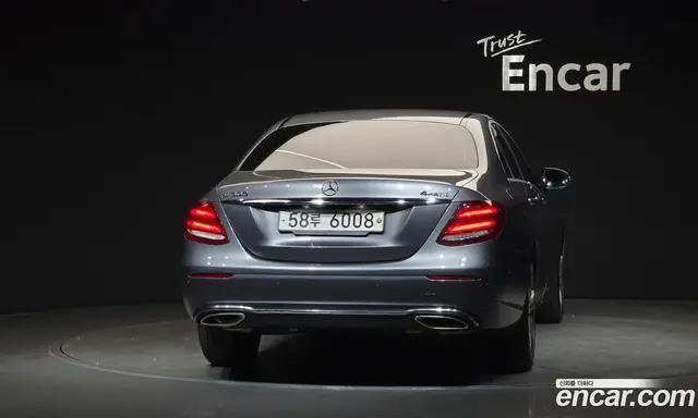 Mercedes-Benz E-Class 2018 2.0 автомат (гидро), миниатюра 4