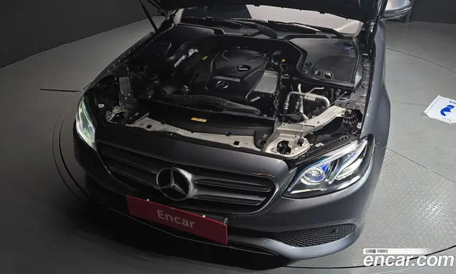 Mercedes-Benz E-Class 2018 2.0 автомат (гидро), миниатюра 6