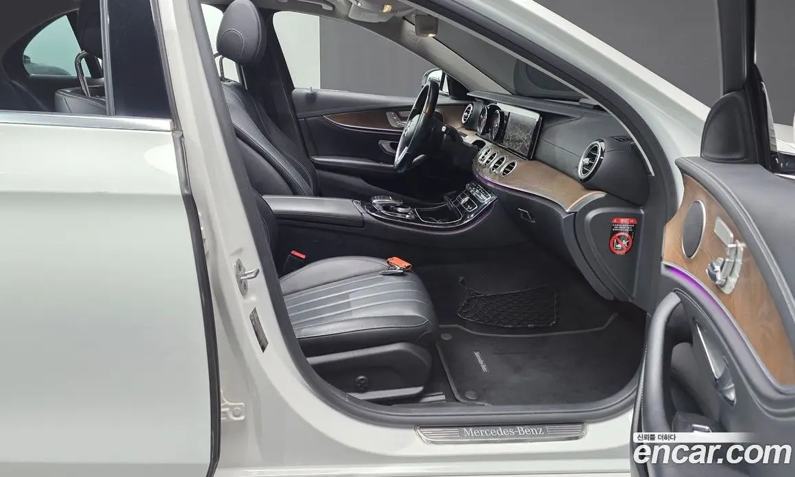 Mercedes-Benz E-Class 2019 1.9 автомат (гидро), фото 16