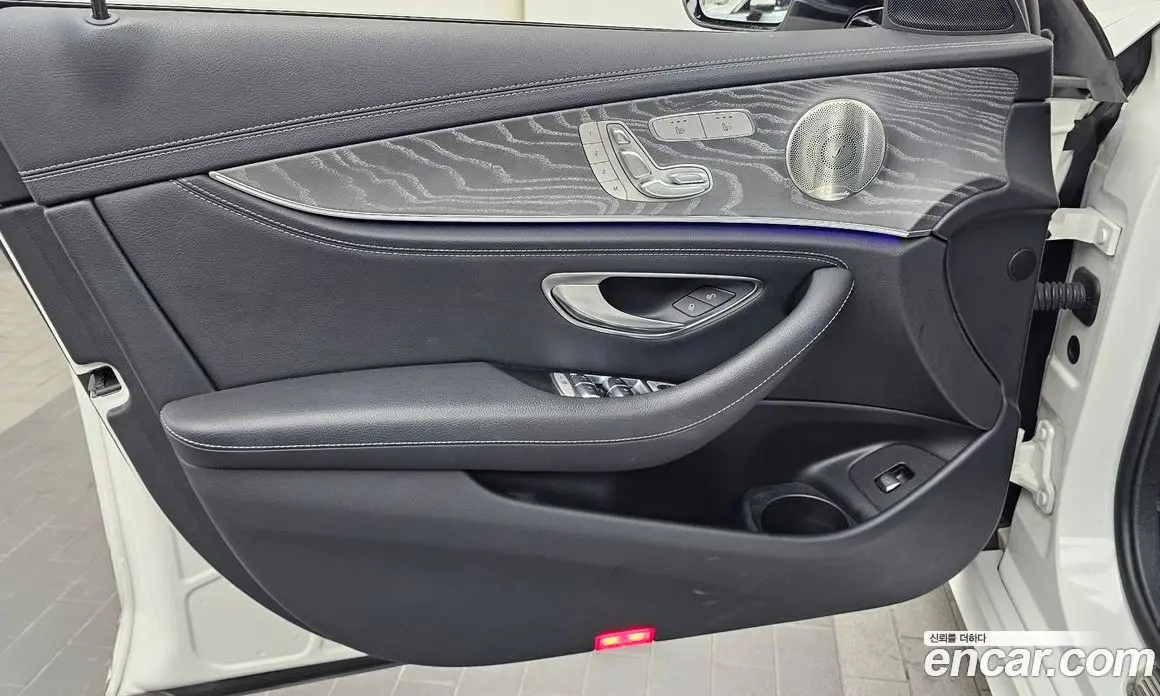 Mercedes-Benz E-Class 2022 2.0 автомат (гидро), фото 14 Mercedes-Benz E-Class 2022 2.0 автомат (гидро), фото 14