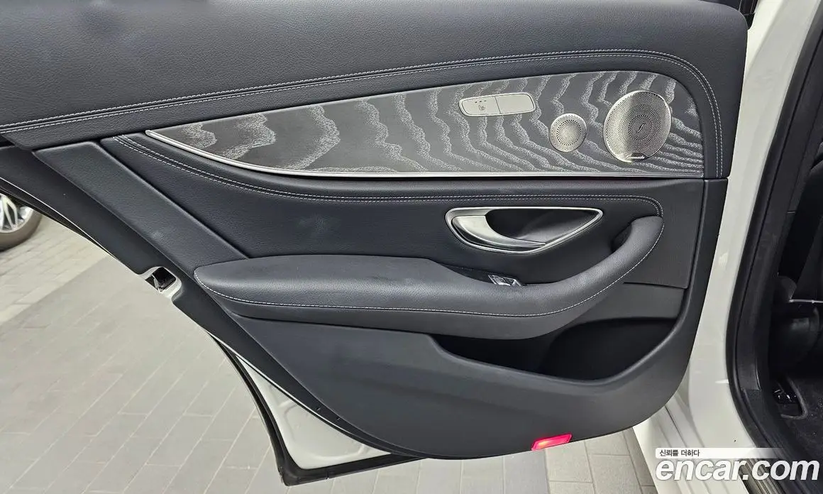 Mercedes-Benz E-Class 2022 2.0 автомат (гидро), фото 15 Mercedes-Benz E-Class 2022 2.0 автомат (гидро), фото 15