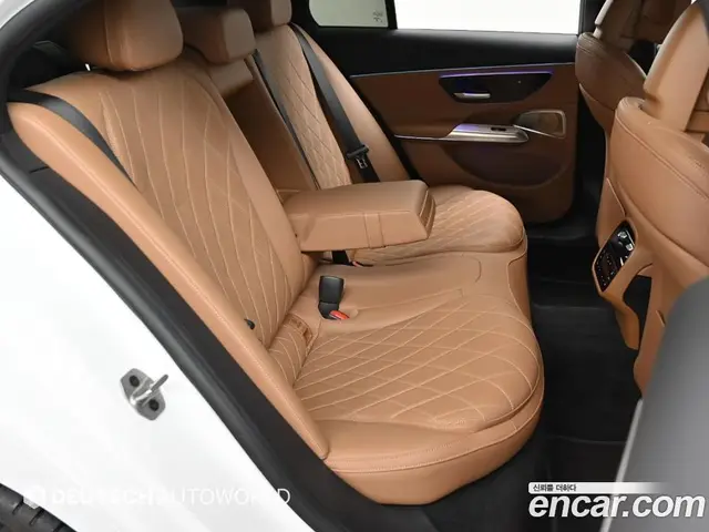 Mercedes-Benz E-Class 2024 3.0 автомат (гидро), миниатюра 12