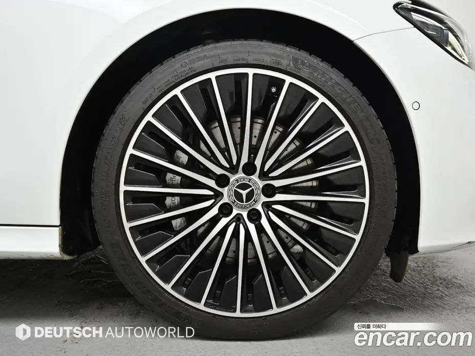 Mercedes-Benz E-Class 2024 3.0 автомат (гидро), фото 5
