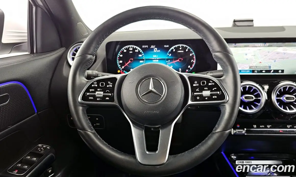 Mercedes-Benz GLA-Class 2021 2.0 автомат (гидро), фото 13
