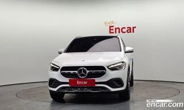 Mercedes-Benz GLA-Class 2021 2.0 автомат (гидро), миниатюра 3