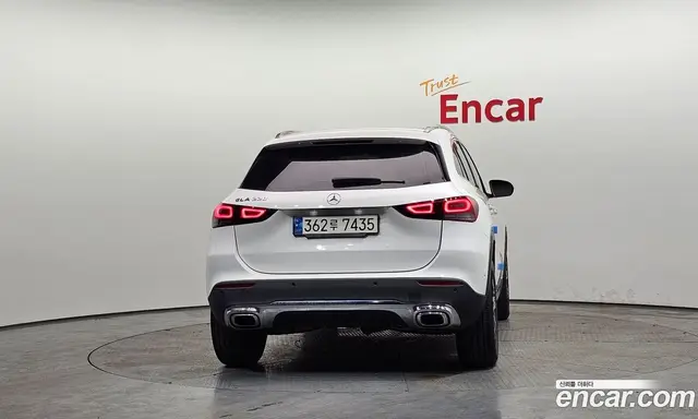 Mercedes-Benz GLA-Class 2021 2.0 автомат (гидро), миниатюра 4