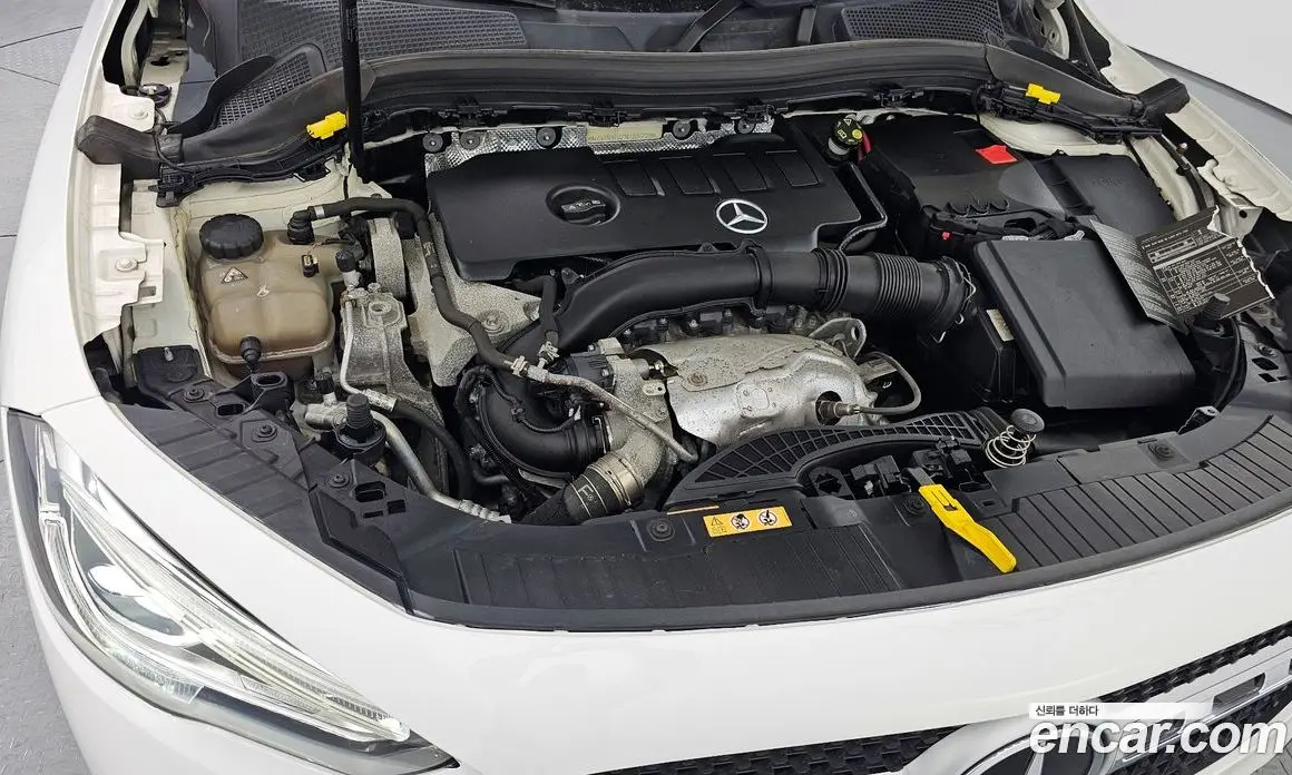 Mercedes-Benz GLA-Class 2021 2.0 автомат (гидро), фото 6