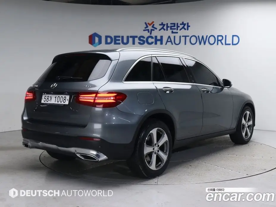 Mercedes-Benz GLC-Class 2017 2.1 автомат (гидро), фото 1 Mercedes-Benz GLC-Class 2017 2.1 автомат (гидро), фото 1