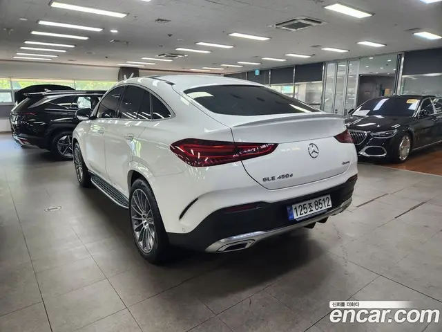 Mercedes-Benz GLE-Class 2023 3.0 автомат (гидро), миниатюра 2