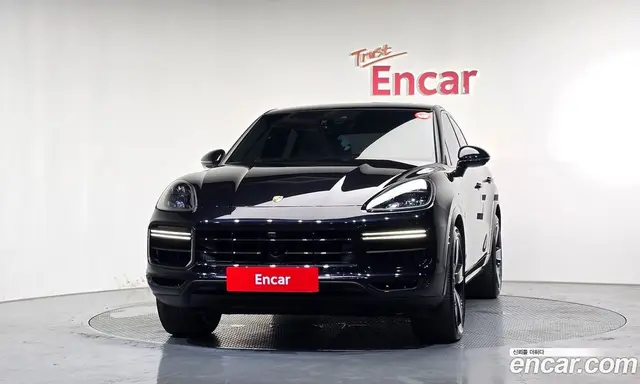 Porsche Cayenne 2020 4.0 автомат (гидро), миниатюра 3