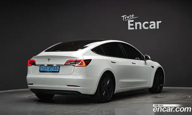 Tesla Model 3 2022 0.2 автомат (гидро), миниатюра 2 Tesla Model 3 2022 0.2 автомат (гидро), миниатюра 2