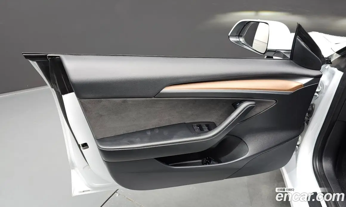 Tesla Model 3 2022 0.2 автомат (гидро), фото 14 Tesla Model 3 2022 0.2 автомат (гидро), фото 14