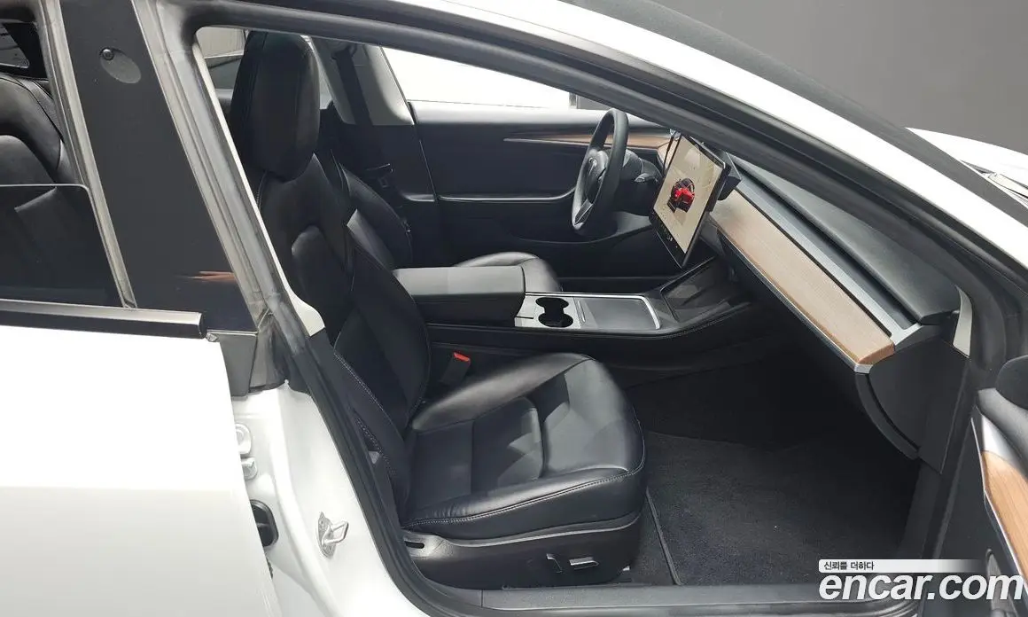 Tesla Model 3 2022 0.2 автомат (гидро), фото 18 Tesla Model 3 2022 0.2 автомат (гидро), фото 18