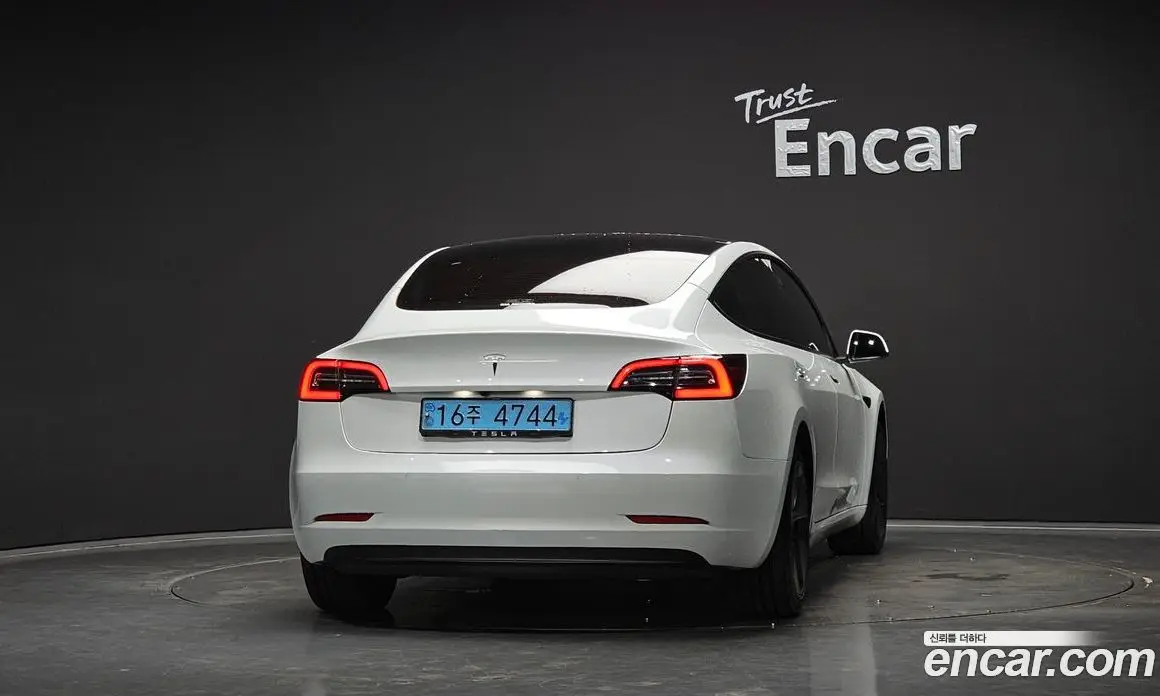 Tesla Model 3 2022 0.2 автомат (гидро), фото 4 Tesla Model 3 2022 0.2 автомат (гидро), фото 4