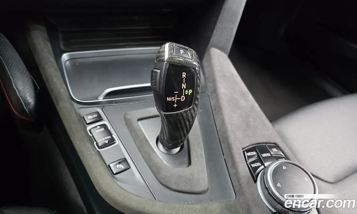 BMW 3 серия 2016 2.0 автомат (гидро), фото 9