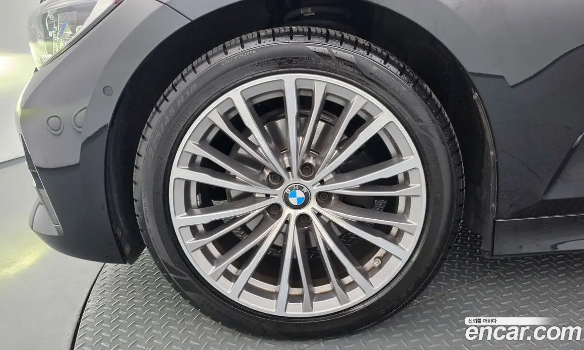 BMW 3 серия 2022 2.0 автомат (гидро), фото 5