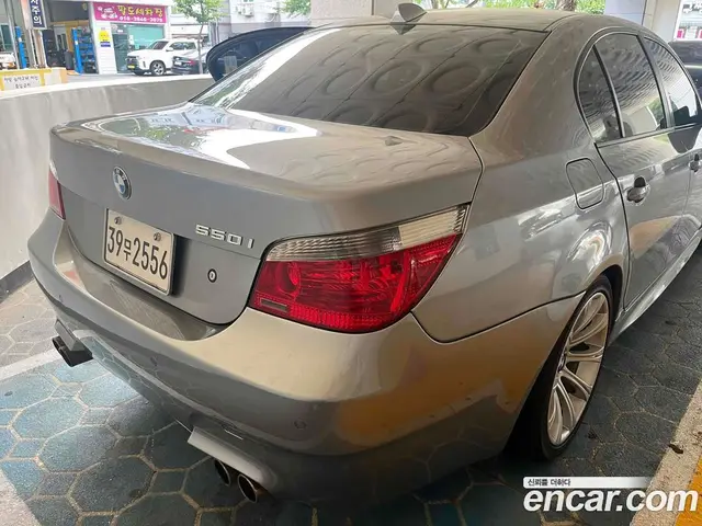 BMW 5 серия 2007 4.8 автомат (гидро), миниатюра 2