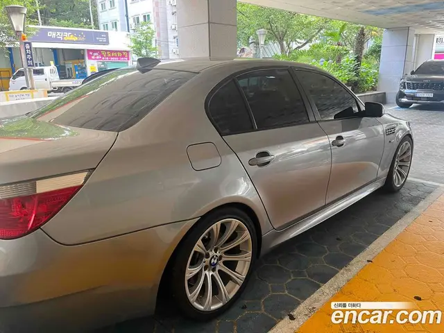BMW 5 серия 2007 4.8 автомат (гидро), миниатюра 4