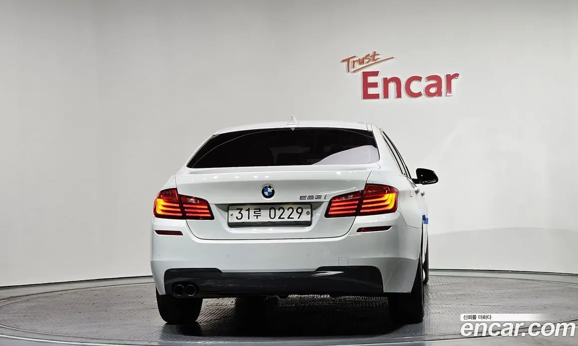 BMW 5 серия 2016 2.0 автомат (гидро), фото 4